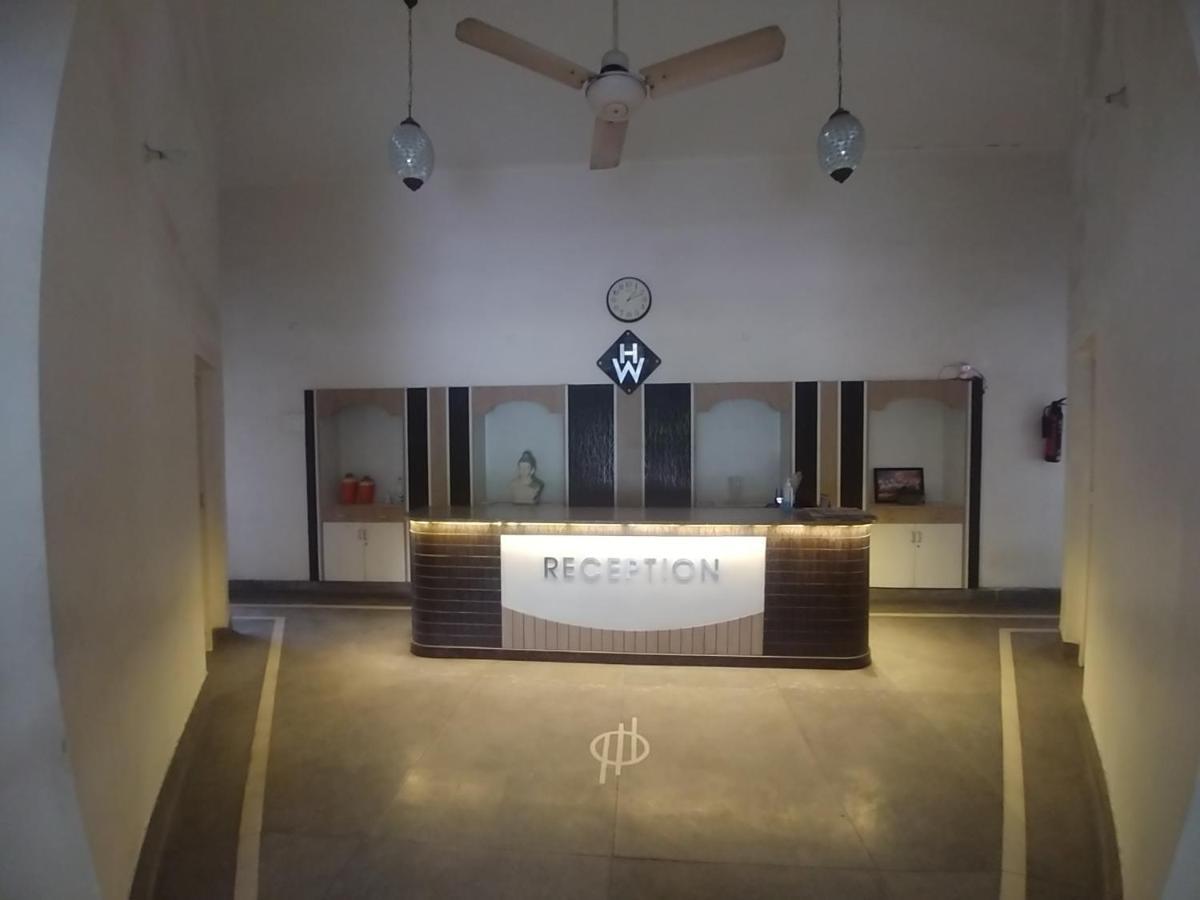 Hotel White House Dehradun Exterior photo