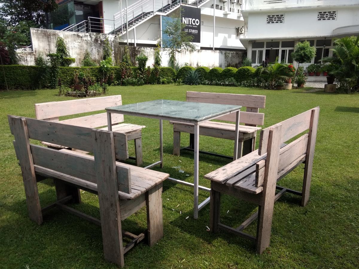 Hotel White House Dehradun Exterior photo